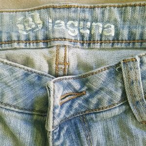 Juniors Laguna brand jeans